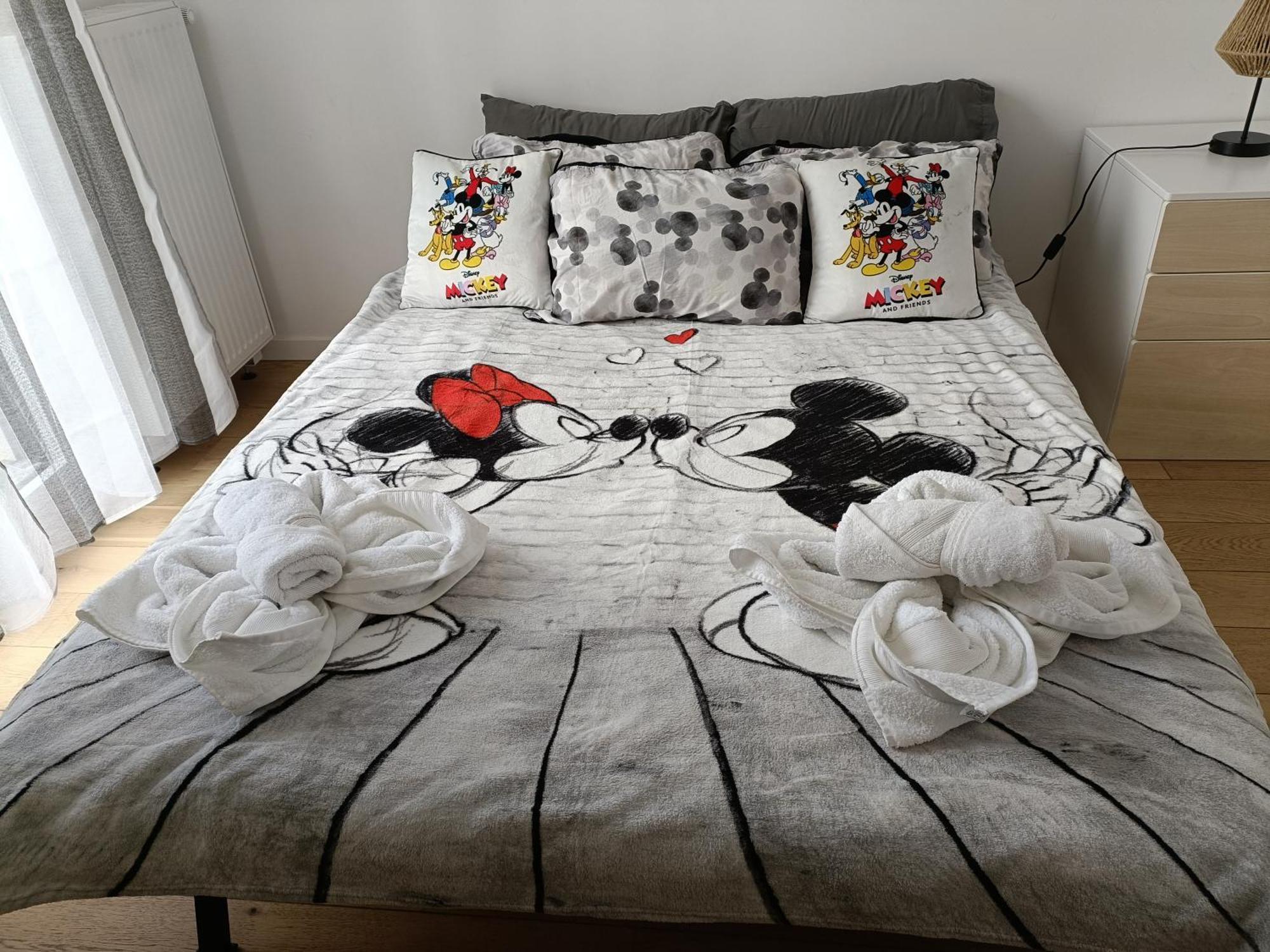 Disney - Paris 5 Min De Disney - Pk Prive Gratuit - 4 Personnes - Terrasse Jardin Шеси Екстериор снимка