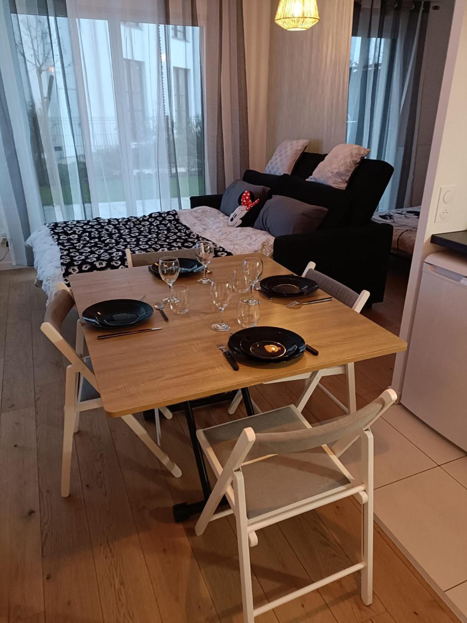 Disney - Paris 5 Min De Disney - Pk Prive Gratuit - 4 Personnes - Terrasse Jardin Шеси Екстериор снимка