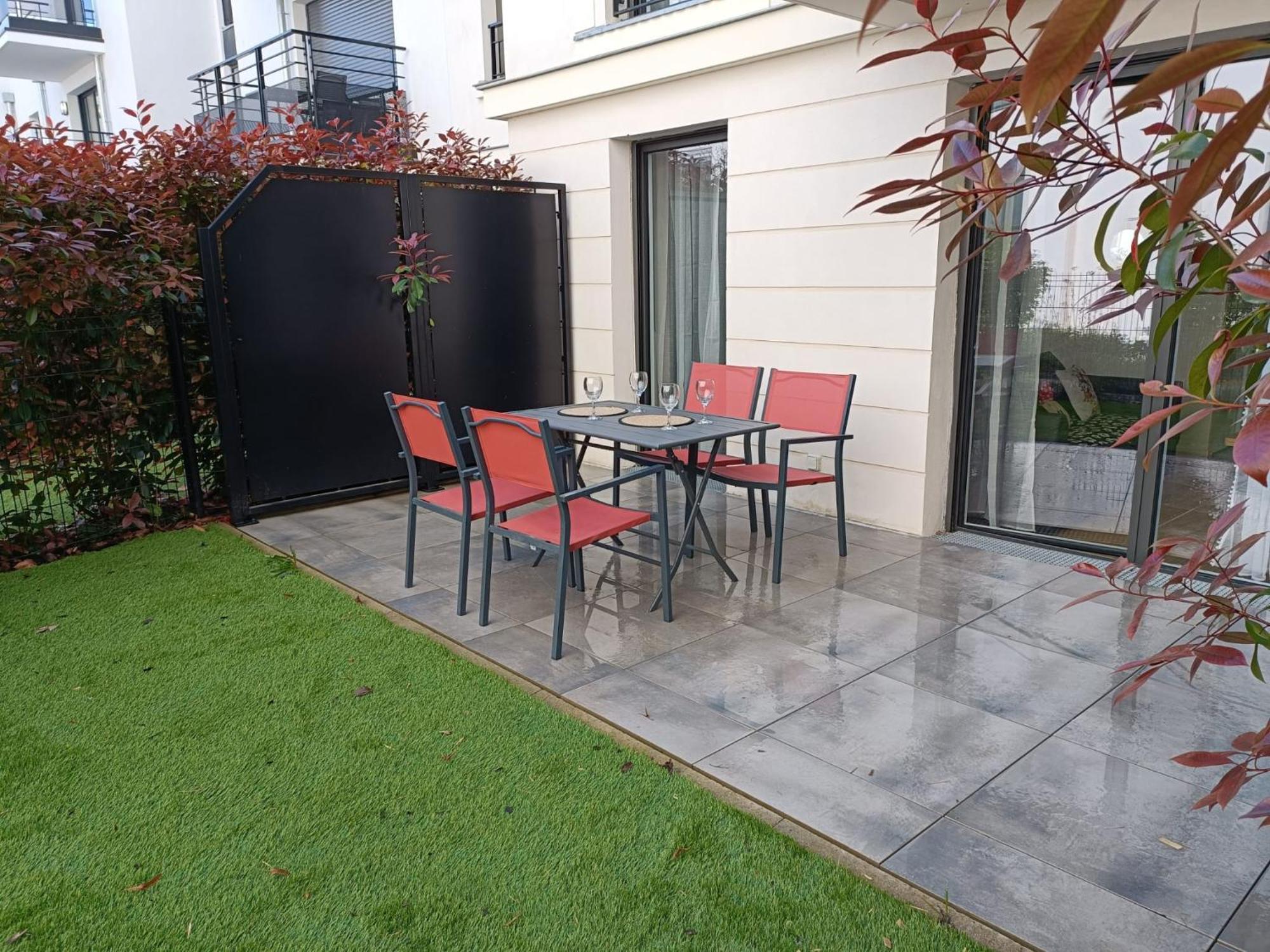Disney - Paris 5 Min De Disney - Pk Prive Gratuit - 4 Personnes - Terrasse Jardin Шеси Екстериор снимка