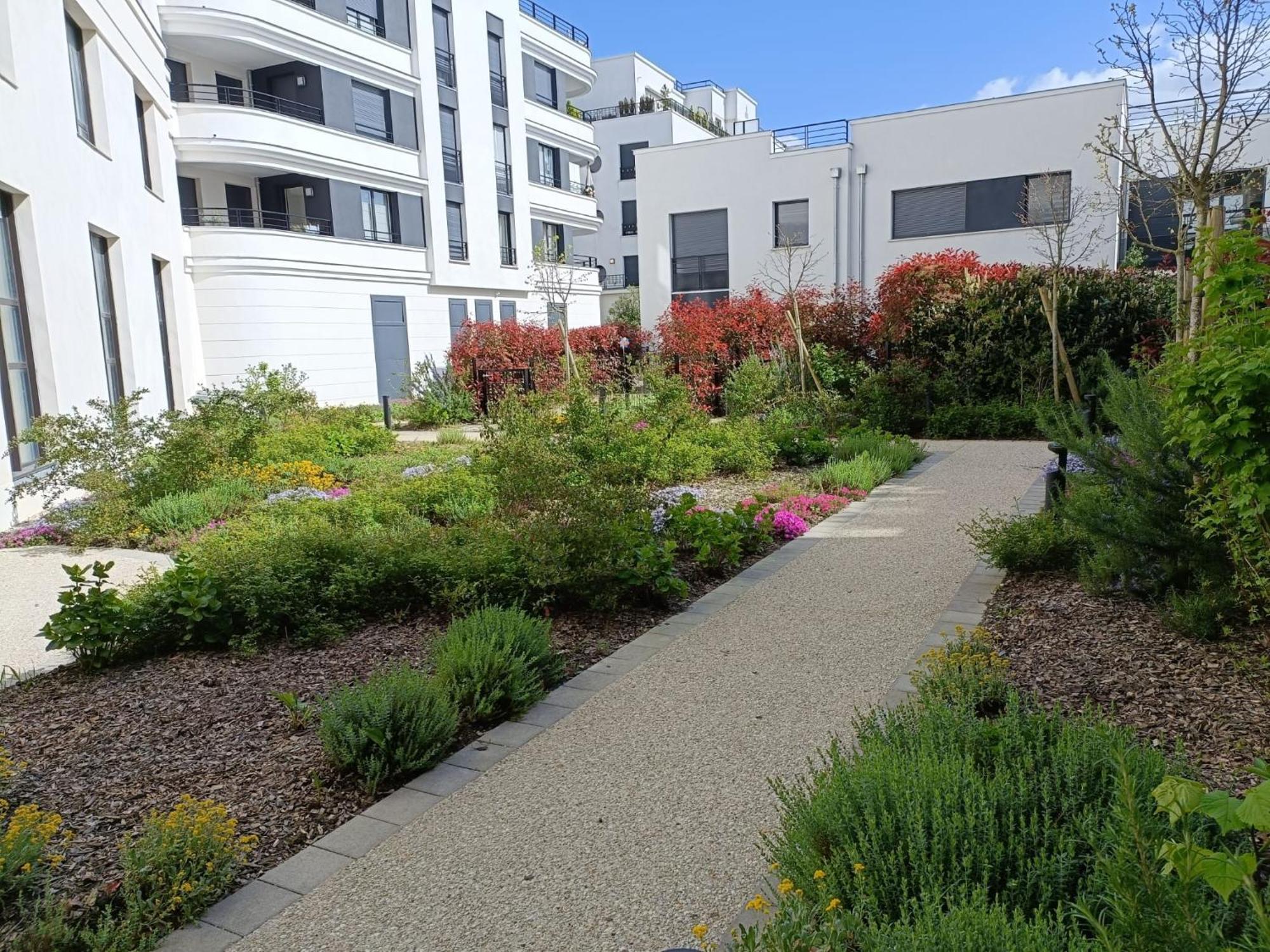 Disney - Paris 5 Min De Disney - Pk Prive Gratuit - 4 Personnes - Terrasse Jardin Шеси Екстериор снимка